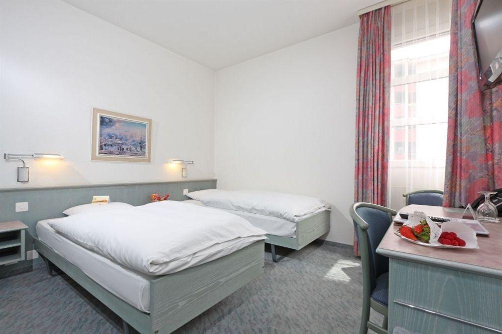 Sommerau-Ticino Swiss Quality Hotel Дитикон Номер фото